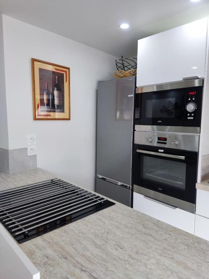 Comfortable Air-Conditioned T3 In The Heart Of Amboise With Parking Space 外观 照片