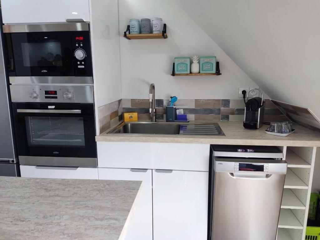 Comfortable Air-Conditioned T3 In The Heart Of Amboise With Parking Space 外观 照片